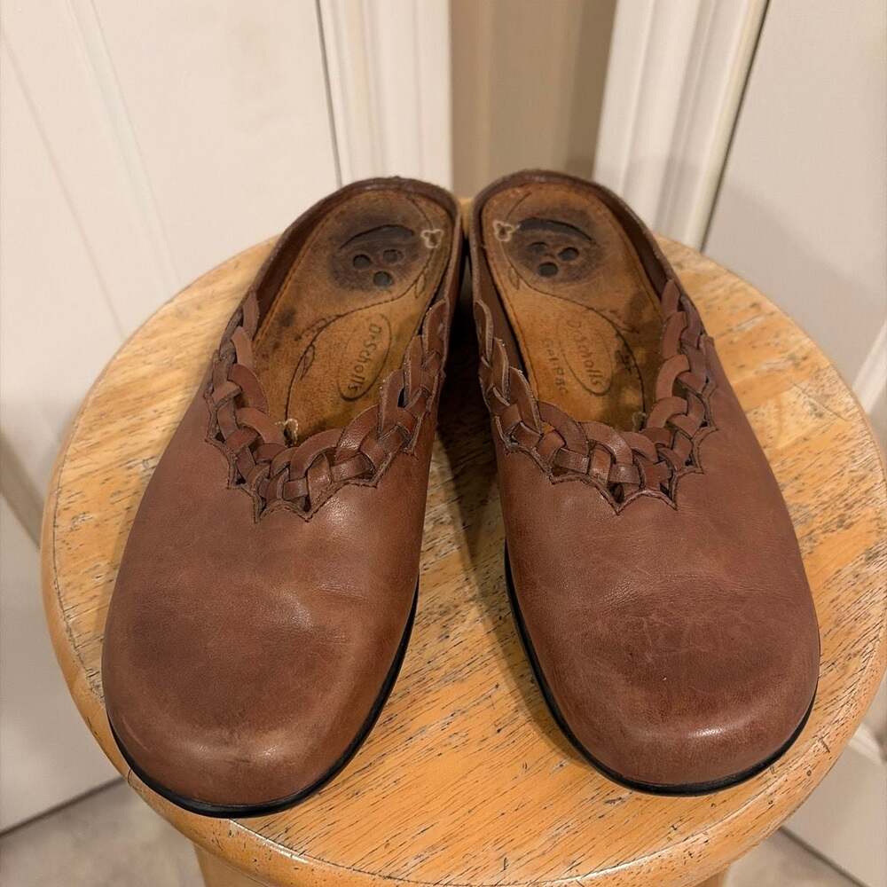 Dr. Scholl's Ellen Brown Leather Braided Slip-On Mules